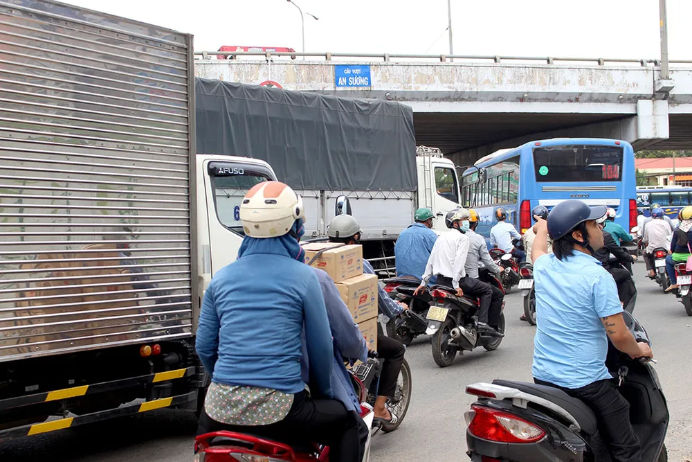 Va chạm như “cơm bữa” tại ngã tư “tử thần” An Sương ảnh 1 Va chạm như “cơm bữa” tại ngã tư “tử thần” An Sương ảnh 1