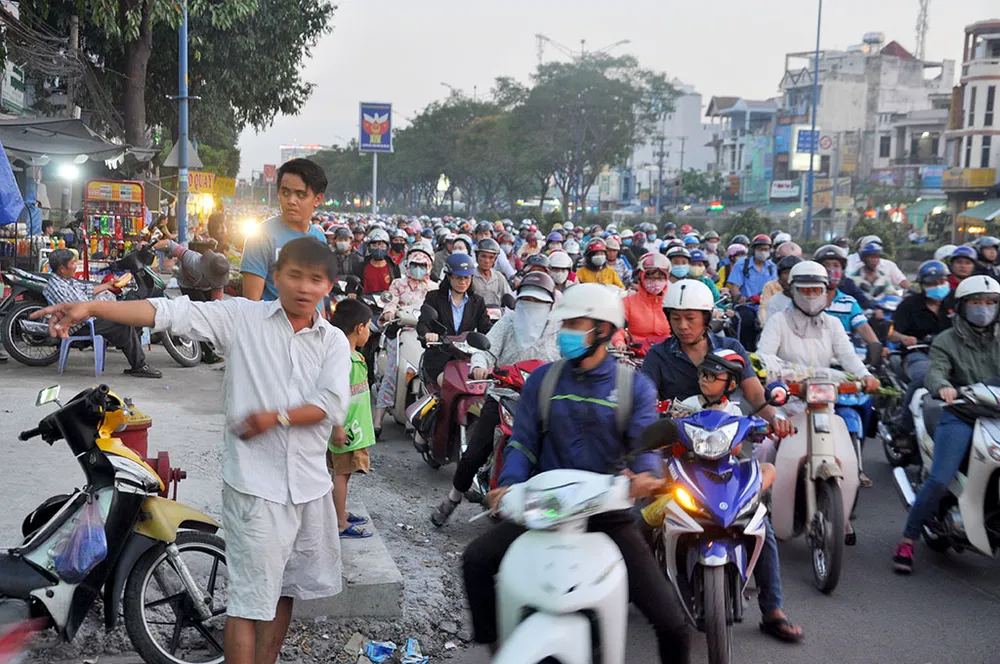 Vụ kẹt xe ở An Sương do lô cốt: Sẽ phân luồng từ xa ảnh 3 Vụ kẹt xe ở An Sương do lô cốt: Sẽ phân luồng từ xa ảnh 3