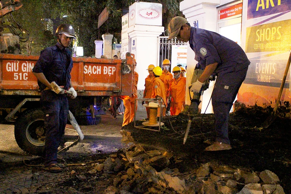 Quán nhậu nháo nhào khi thấy đoàn kiểm tra của ông Hải ảnh 2