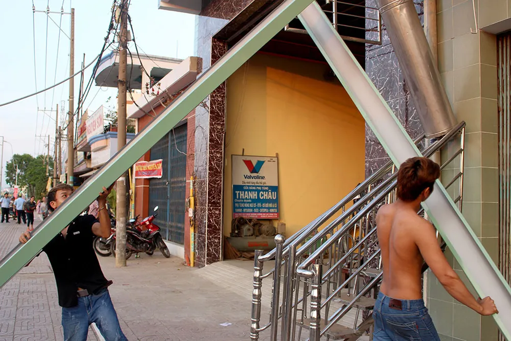 Quận Bình Tân mạnh tay phạt vi phạm vỉa hè ảnh 7