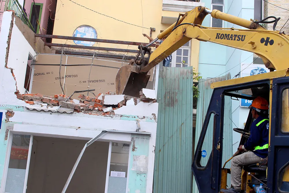 Ông Đoàn Ngọc Hải cho “cào” cả trụ sở khu phố 2 tầng ảnh 12 Ông Đoàn Ngọc Hải cho “cào” cả trụ sở khu phố 2 tầng ảnh 12