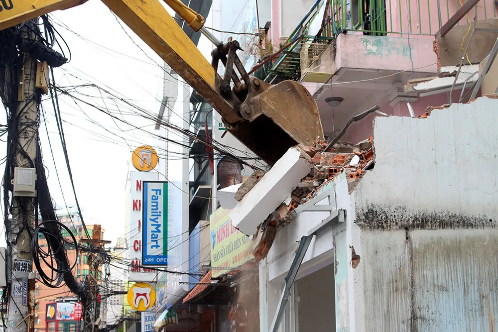Ông Đoàn Ngọc Hải cho “cào” cả trụ sở khu phố 2 tầng ảnh 13 Ông Đoàn Ngọc Hải cho “cào” cả trụ sở khu phố 2 tầng ảnh 13