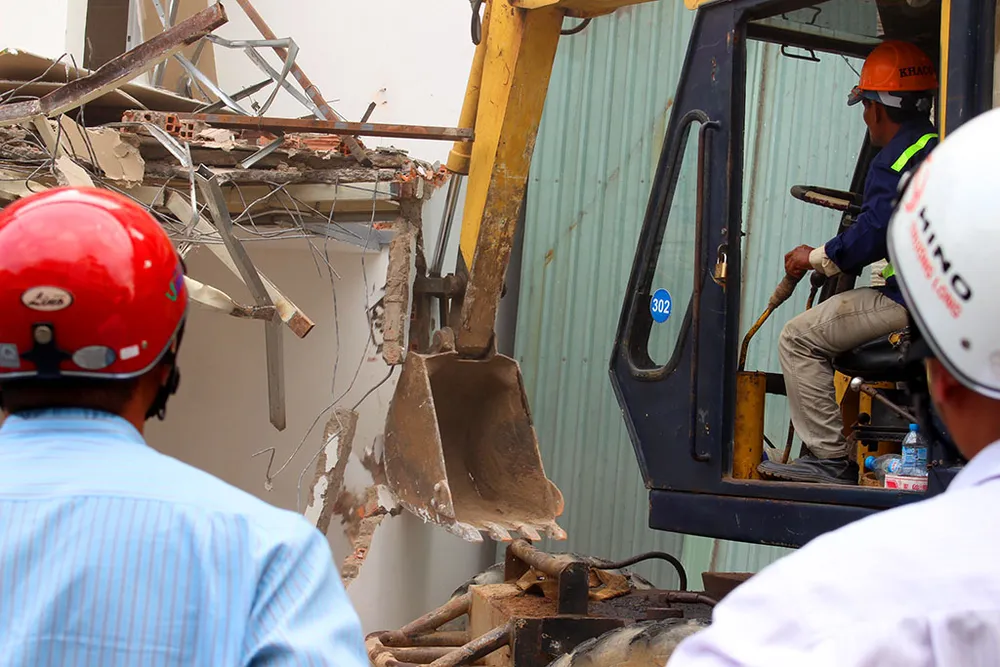 Ông Đoàn Ngọc Hải cho “cào” cả trụ sở khu phố 2 tầng ảnh 16 Ông Đoàn Ngọc Hải cho “cào” cả trụ sở khu phố 2 tầng ảnh 16