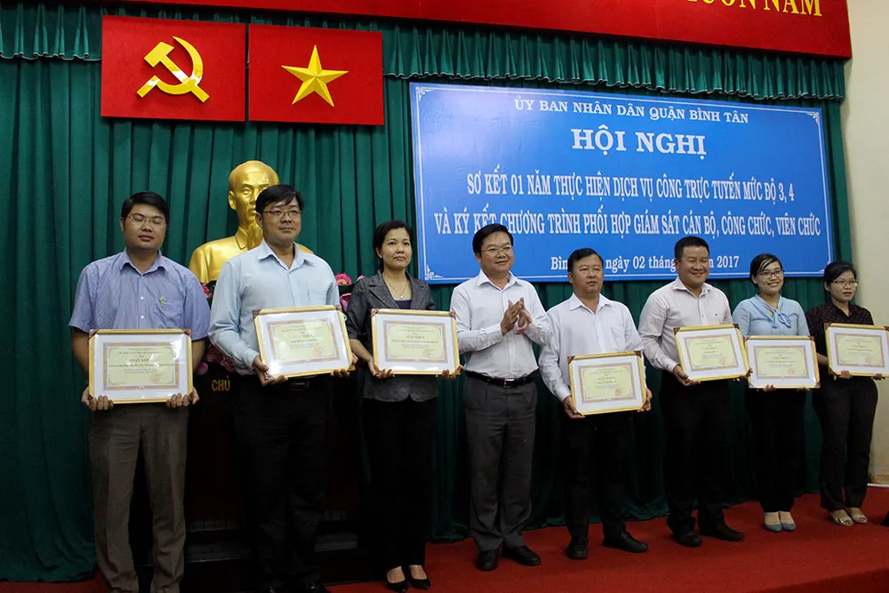 Bình Tân chưa có việc trễ hạn khi nhận hồ sơ trực tuyến ảnh 2