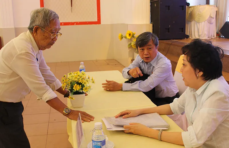 Cử tri TP.HCM đề nghị nghiêm trị những ai kích động gây rối ảnh 3 Cử tri TP.HCM đề nghị nghiêm trị những ai kích động gây rối ảnh 3