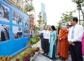 'Khi người dân tin tưởng, mọi việc sẽ thuận lợi, thành công' ảnh 4 Triển lãm ảnh 90 năm lịch sử Mặt trận tổ quốc Việt Nam