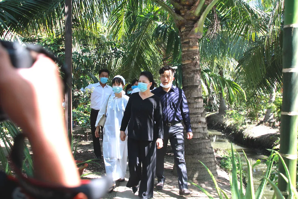 ba-kim-ngan-vieng-bac-hai-nghia