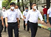 TP.HCM: Xét nghiệm COVID-19 ngẫu nhiên cho công nhân PouYuen ảnh 2 Siết phòng dịch bên trong, quản chặt chợ tự phát gần công ty PouYuen