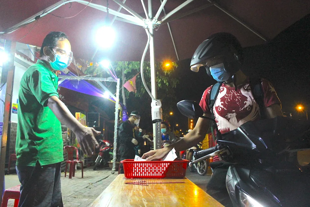 camera-soi-chieu-giay-to