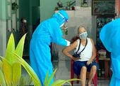 Khởi tố hình sự vụ vượt xe gây tai nạn ở chân cầu Sài Gòn ảnh 2 Hơn 20 người già, khuyết tật được tiêm vaccine tại nhà ở quận Bình Tân
