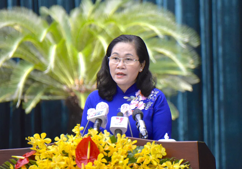 nguyen-thi-le-phat-bieu