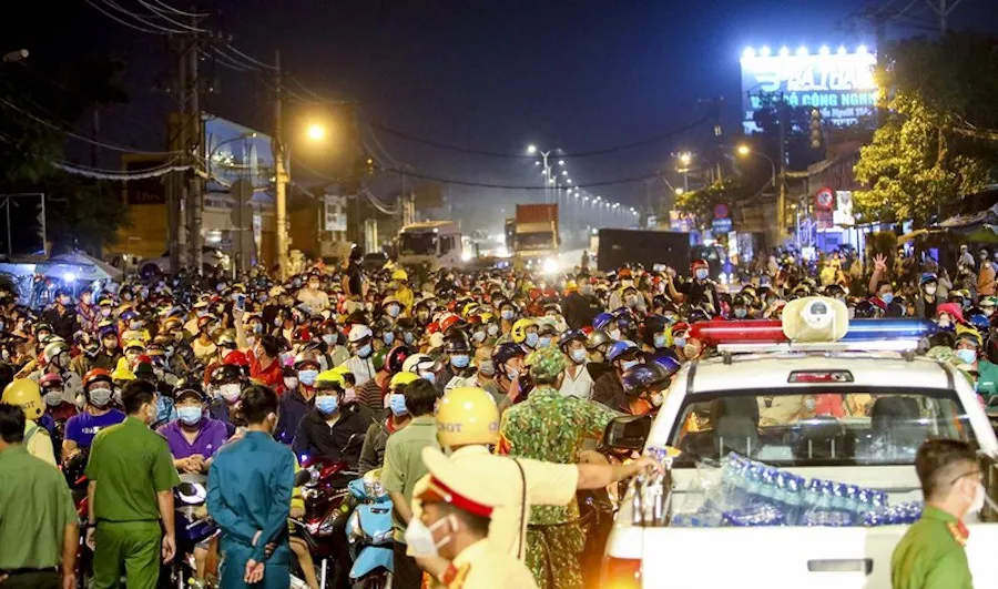 292000-nguoi-roi-tphcm