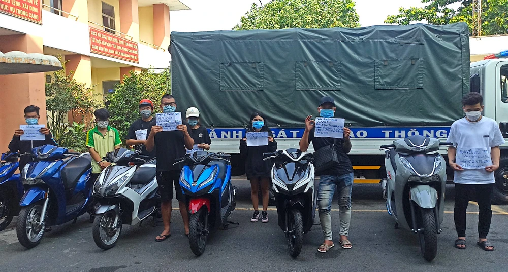 csgt-rach-chiec-bat-dua-xe