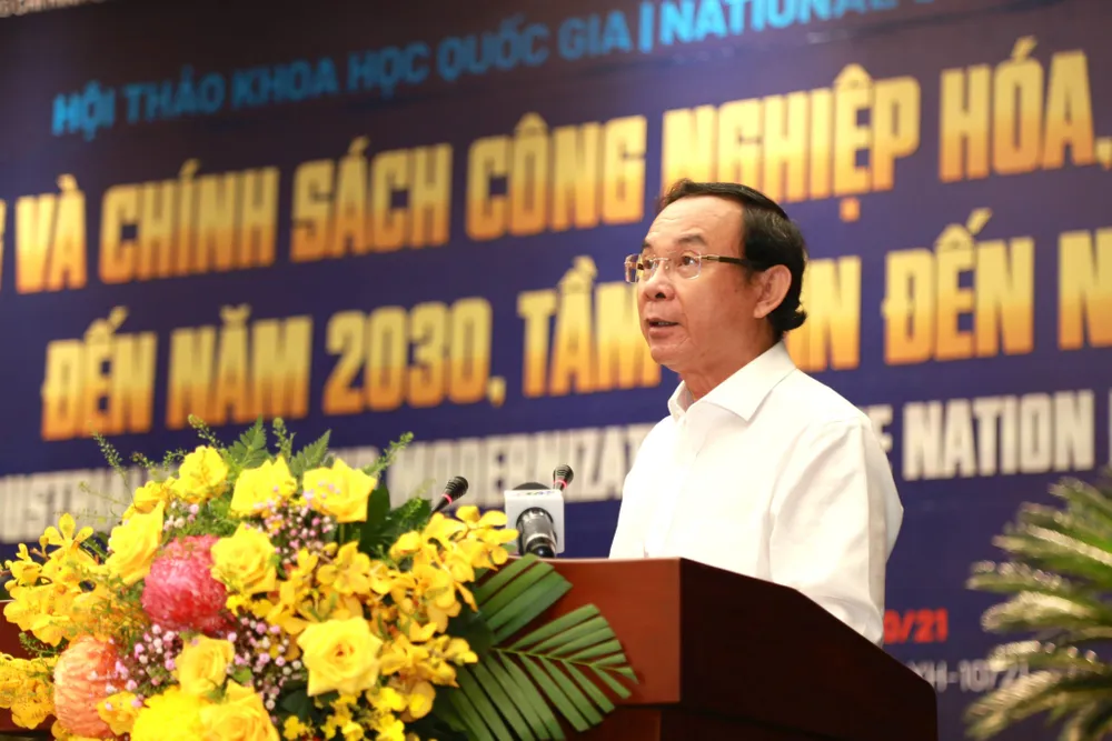 Bí thư Thành uỷ TP.HCM Nguyễn Văn Nên phát biểu khai mạc. Ảnh: NGÔ TÙNG