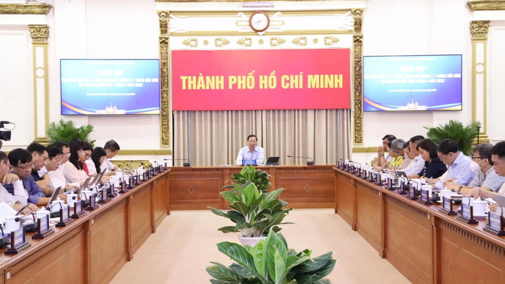 Toàn cảnh phiên họp kinh tế - xã hội tháng 7-2022. Ảnh: TTBC