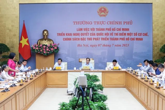 Thủ tướng Phạm Minh Chính đã chủ trì cuộc làm việc trực tuyến. Ảnh: VGP/NHẬT BẮC