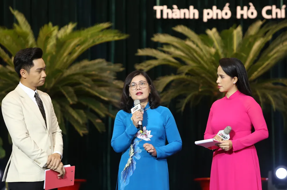 BS Hoàng Thị Diễm Tuyết, Giám đốc Bệnh viện Hùng Vương, chia sẻ tại hội nghị. Ảnh: HÀ THƯ BS Hoàng Thị Diễm Tuyết, Giám đốc Bệnh viện Hùng Vương, chia sẻ tại hội nghị. Ảnh: HÀ THƯ