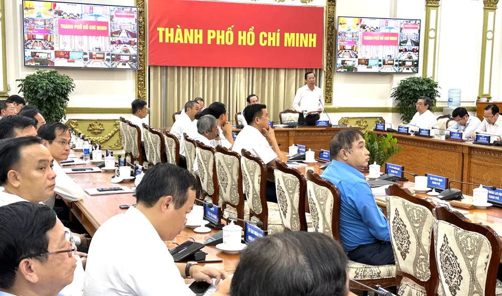 Phiên họp tại đầu cầu TP.HCM. Ảnh: LÊ THOA Phiên họp tại đầu cầu TP.HCM. Ảnh: LÊ THOA