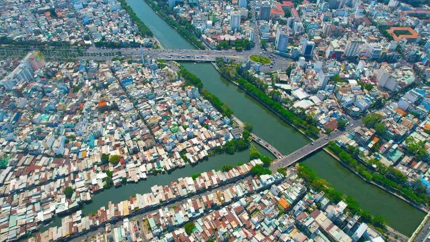 Thời gian thực hiện dự án cải tạo rạch Xuyên Tâm từ năm 2023 đến 2028. Ảnh: NGUYỄN TIẾN