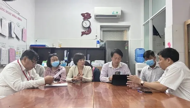 ngo-doc-tiec-trung thu.jpg