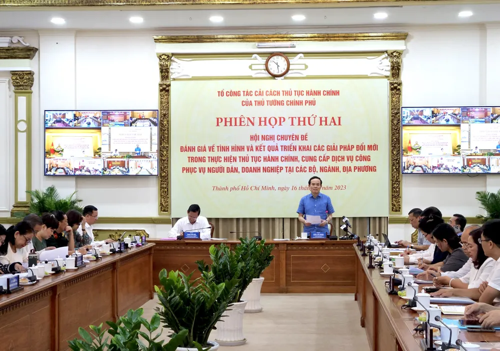 Toàn cảnh phiên họp trực tuyến do Phó Thủ tướng Trần Lưu Quang chủ trì. Ảnh: HÀ THƯ ra-soat-cat-giam-thu-tuc-3.jpg