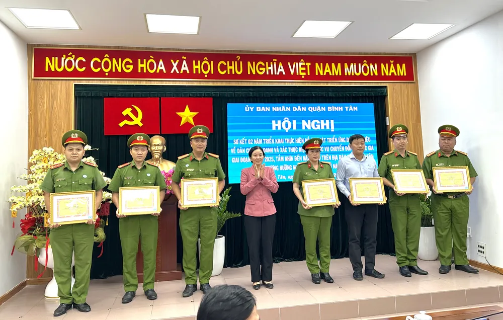 Quận Bình Tân: Sáng kiến, sáng tạo để đạt nhiều kết quả trong Đề án 06-quan-binh-tan-so-ket-de-an-06