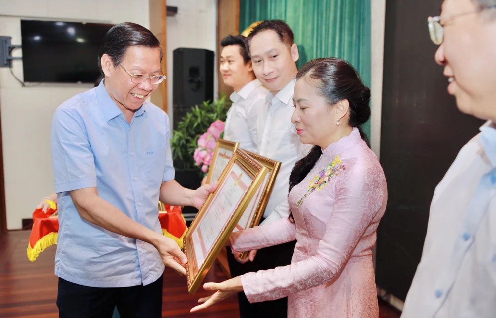 TP.HCM: Bình Tân đứng đầu cải cách hành chính, Phú Nhuận đứng đầu chuyển đổi số-cai-cach-hanh-chinh