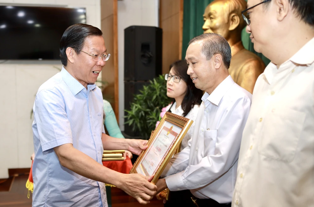 TP.HCM: Bình Tân đứng đầu cải cách hành chính, Phú Nhuận đứng đầu chuyển đổi số-cai-cach-hanh-chinh