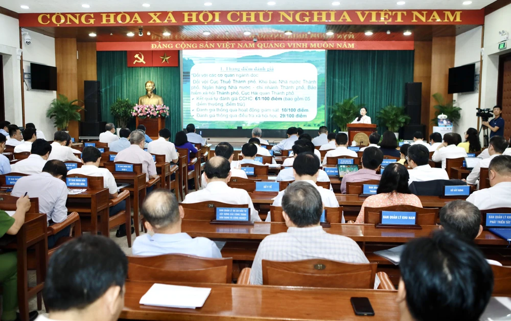 Toàn cảnh hội nghị tổng kết công tác cải cách hành chính 2023. Ảnh: NGUYỆT NHI Chủ tịch Phan Văn Mãi: Cải cách hành chính để người dân hài lòng, chứ không vì thứ hạng-chu-tich-phan-van-mai