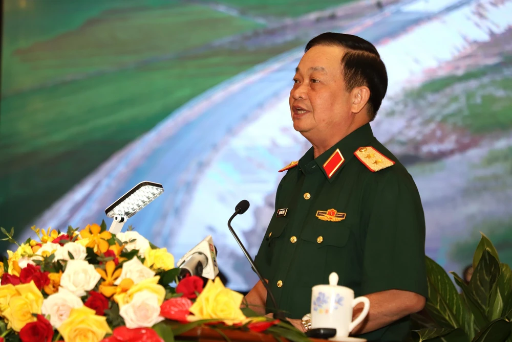 Chính uỷ Quân khu 7: Gắn bó với đồng bào tôn giáo vừa là nhiệm vụ, vừa là tình cảm quân dân-quan-khu-7-gap-mat-chuc-sac-ton-giao