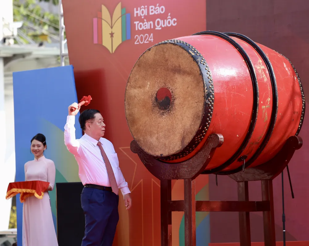 Trưởng ban Tuyên giáo Trung ương: Đoàn kết báo chí để đấu tranh chống tin giả, tin xấu độc-bao-chi