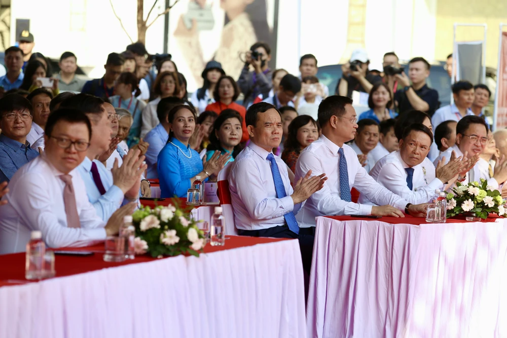 Bế mạc Hội báo toàn quốc 2024: Nắm thời cơ, vượt thách thức để hướng tới nền báo chí hiện đại-hoi-bao-toan-quoc