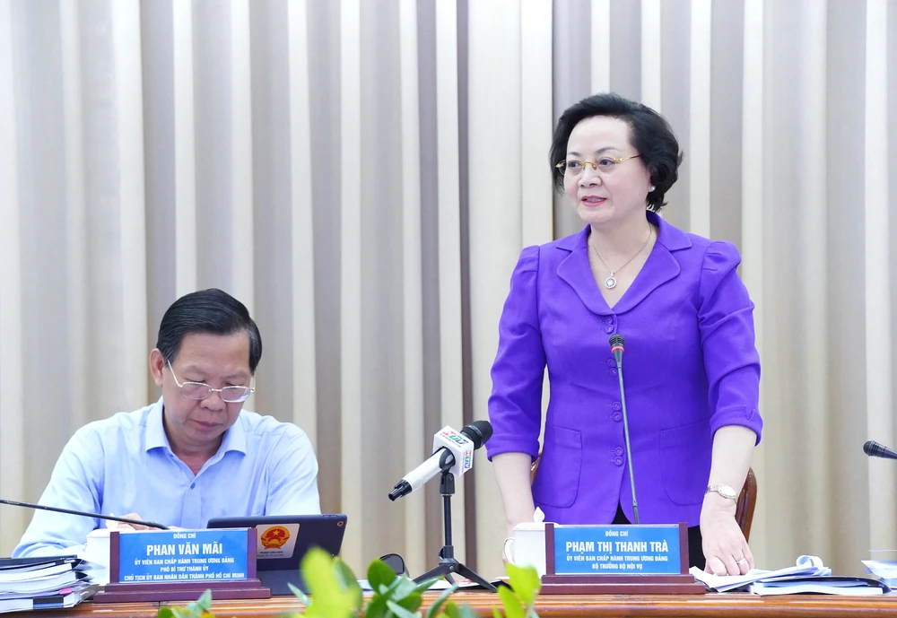 Bộ trưởng Bộ Nội vụ Phạm Thị Thanh Trà thống nhất không sắp xếp huyện Nhà Bè. Ảnh: THUẬN VĂN Vì sao huyện Nhà Bè thuộc diện sáp nhập nhưng vẫn được giữ nguyên?