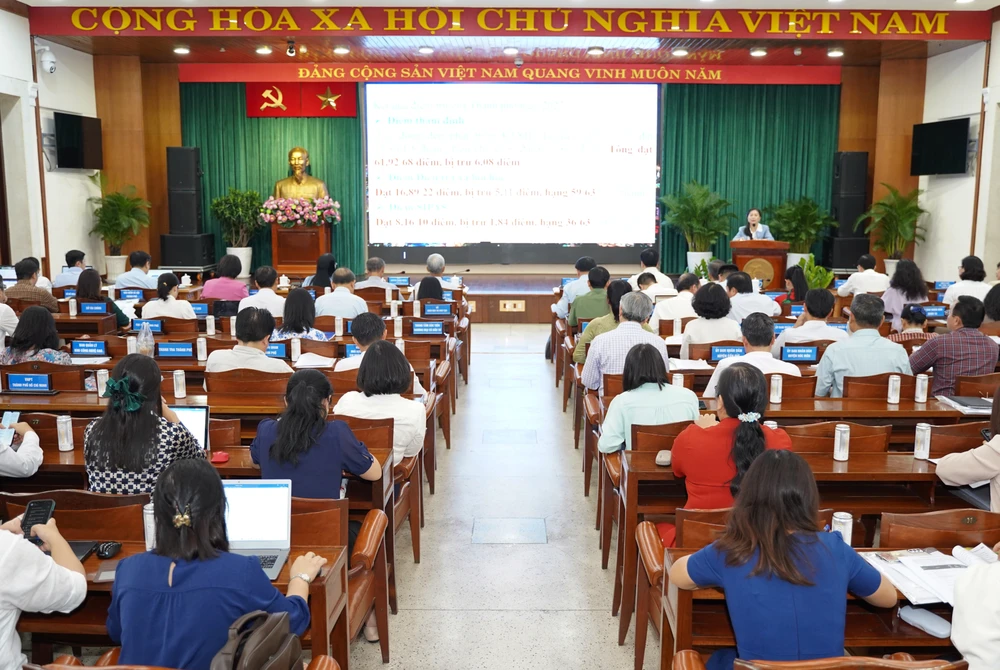 Toàn cảnh hội nghị phân tích kết quả chỉ số cải cách hành chính TP.HCM. Ảnh: THUẬN VĂN ong-vo-van-hoan-2.jpg