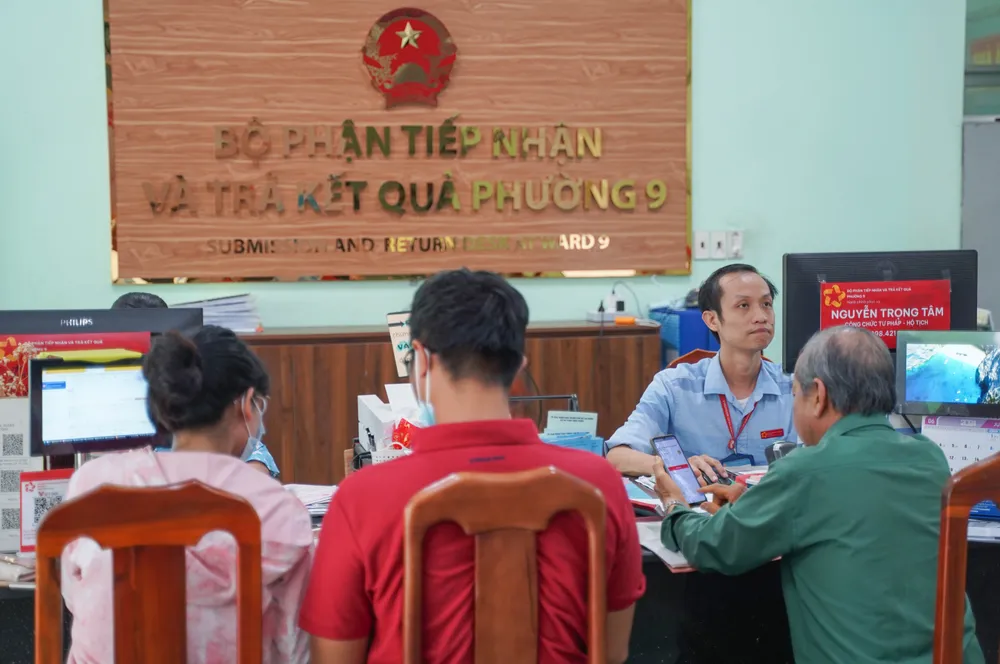 Bộ trưởng Bộ Nội vụ Phạm Thị Thanh Trà khẳng định phải sửa đổi bốn luật để hóa giải 'cán bộ sợ sai'. Ảnh: THUẬN VĂN bo-noi-vu-5.jpg