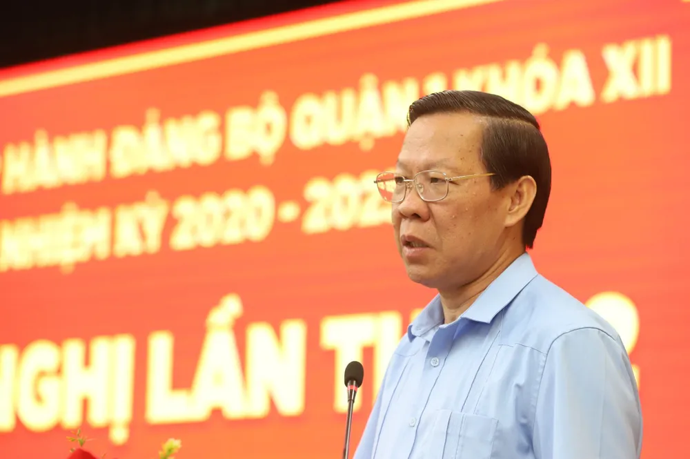Chủ tịch Phan Văn Mãi khẳng định quận 1 phải tổ chức cho người dân sinh kế, xem đây là nét văn hóa của quận 1. Ảnh: HÀ THƯ Chủ tịch Phan Văn Mãi: Quận 1 không chỉ dành cho người giàu...-chu-tich-phan-van-mai-1.jpg