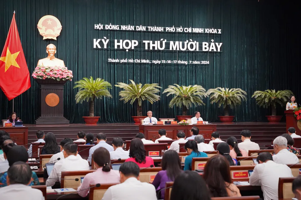 Toàn cảnh kỳ họp HĐND TP.HCM, sáng 15-7. ảnh: THUẬN VĂN Điều chỉnh vốn đầu tư đường Đỗ Xuân Hợp lên 868 tỉ đồng-do-xuan-hop.jpg