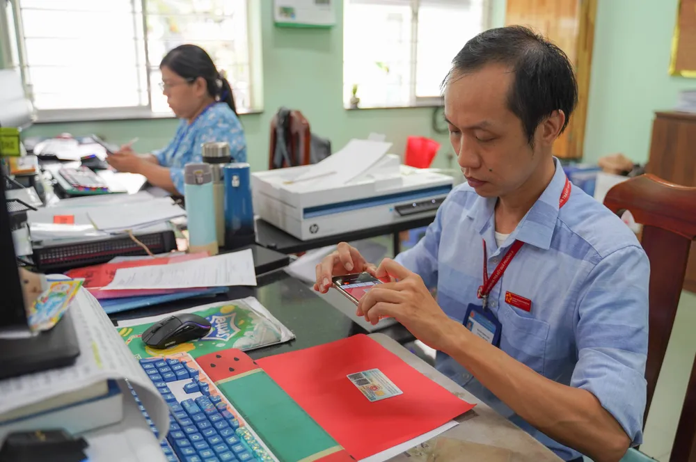 TP.HCM dự kiến tinh giản 466 cán bộ, công chức sau khi sắp xếp 80 phường. Ảnh: THUẬN VĂN sap-xep-80-phuong-3.jpg
