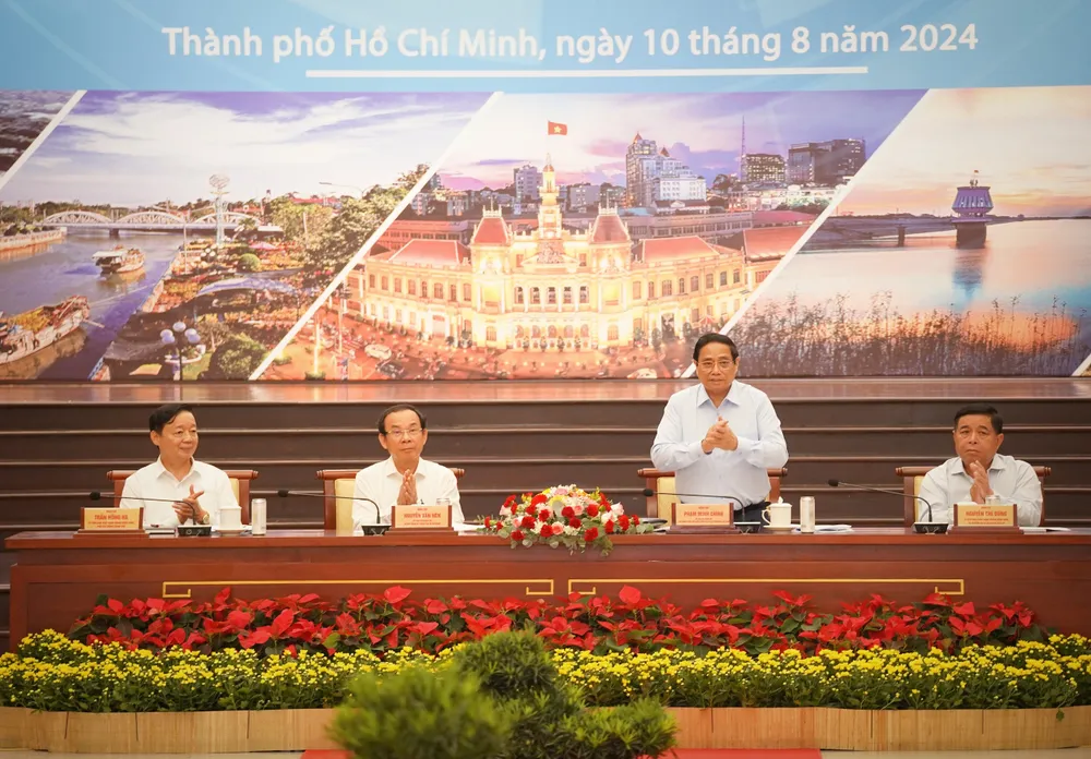 chu-tich-phan-van-mai-2.jpg