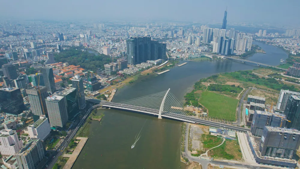 Kinh tế TP.HCM tiếp tục phát triển trên cơ sở đổi mới mô hình tăng trưởng, gắn với ứng dụng khoa học - công nghệ, đổi mới sáng tạo, tăng năng suất lao động. Ảnh: PLO Kinh tế TP.HCM tiếp tục phát triển trên cơ sở đổi mới mô hình tăng trưởng, gắn với ứng dụng khoa học - công nghệ, đổi mới sáng tạo, tăng năng suất lao động. Ảnh: PLO