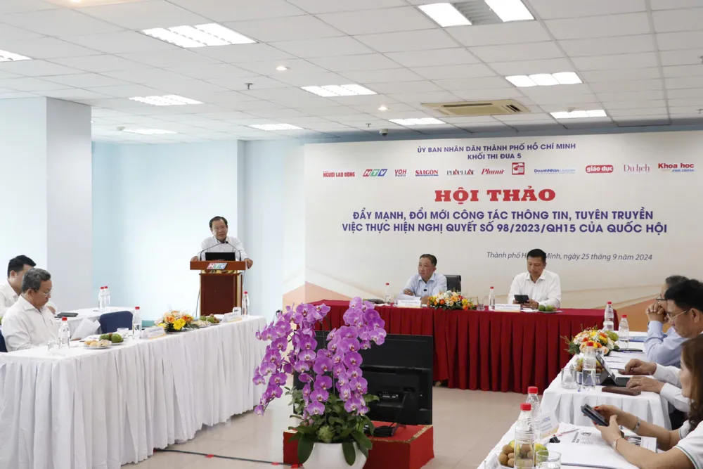 Toàn cảnh hội thảo của Khối thi đua 5. Ảnh: LÊ THOA nghi-quyet-98-4.jpg