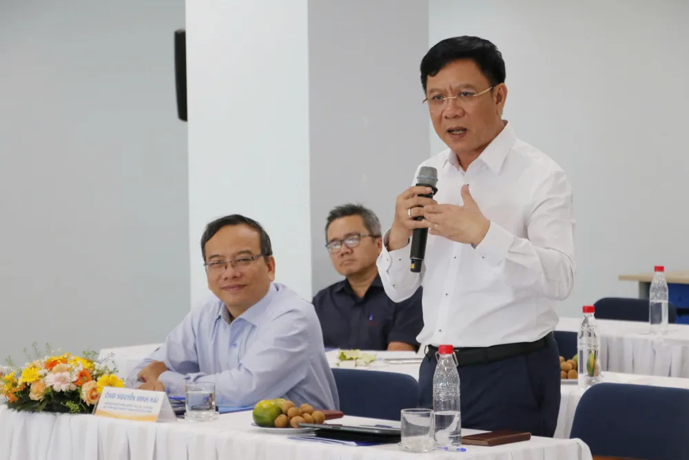 Phó Giám đốc Sở TT&TT TP.HCM Nguyễn Ngọc Hồi mong muốn có các chủ đề để các báo đồng loạt tuyên truyền. Ảnh: LÊ THOA Nghị quyết 98 đã tập hợp được sức mạnh của báo chí TP.HCM-nghi-quyet-98-6.jpg