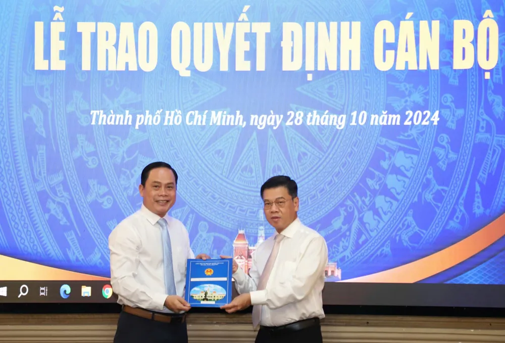 Ông Nguyễn Huy Thắng làm Phó Chủ tịch UBND quận 6, TP.HCM. Ảnh: HÀ THƯ Ông Nguyễn Huy Thắng làm Phó Chủ tịch UBND quận 6, TP.HCM-pho-chu-tich-ubnd-quan-6.jpg