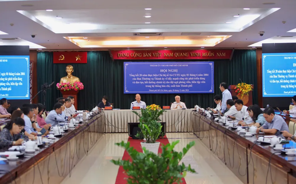 Toàn cảnh hội nghị tổng kết 20 năm thực hiện Chỉ thị 16/2004 của Ban Thường vụ Thành ủy TP.HCM. Ảnh: NGUYỆT NHI pho-bi-thuong-truc-thanh-uy-tp.hcm-nguyen-ho-hai-4.jpg