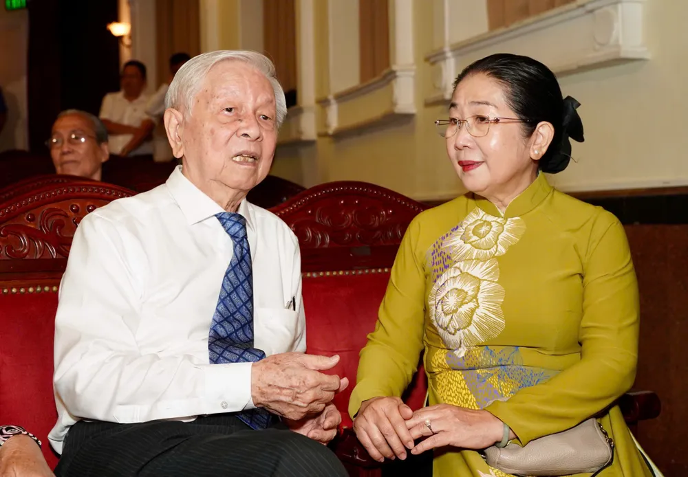 60-ca-nhan-tieu-bieu-14.jpg