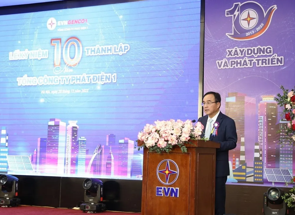 Ông Dương Quang Thành, Chủ tịch HĐTV EVN phát biểu chúc mừng 10 năm thành lập EVNGENCO1. Ông Dương Quang Thành, Chủ tịch HĐTV EVN phát biểu chúc mừng 10 năm thành lập EVNGENCO1.