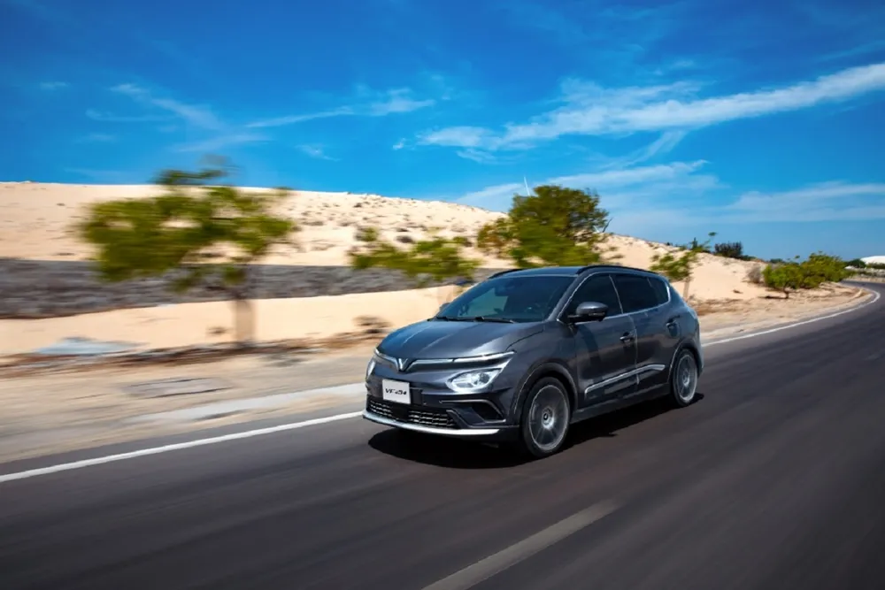 VinFast VF e34 là mẫu ô tô điện thông minh đầu tiên của Việt Nam. VinFast VF e34 là mẫu ô tô điện thông minh đầu tiên của Việt Nam.