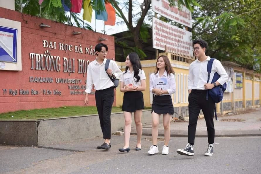 SV nghèo sẽ được tiếp cận vốn vay ưu đãi để học tập.