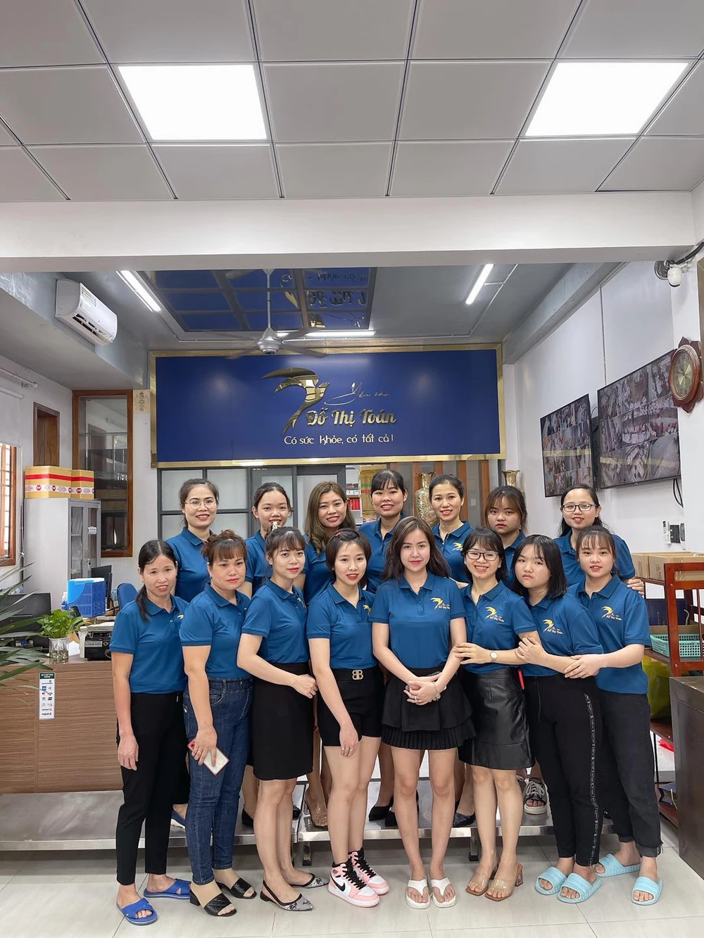 Đội ngũ nhân viên tư vấn tận tâm, chuyên nghiệp