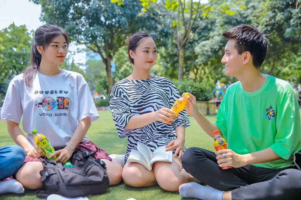 Vừa giải khát, vừa có cơ hội trở thành triệu phú, tỷ phú với Trà Xanh Không Độ trong tuần này. Vừa giải khát, vừa có cơ hội trở thành triệu phú, tỷ phú với Trà Xanh Không Độ trong tuần này.